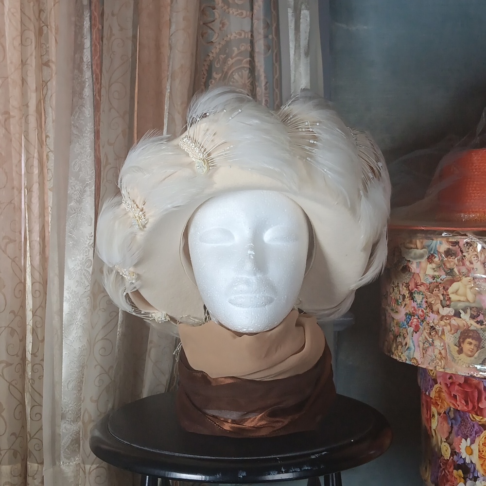 Deborah Fashions Off-White Winter Hat